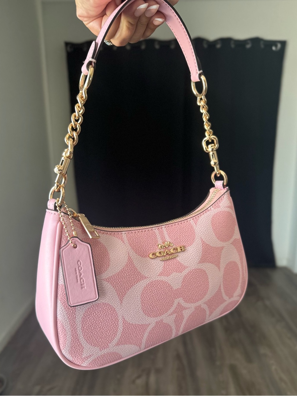 NWOT Coach Teri 2025 Shoulder Bag in Powder Pink. - Picture 4 of 8